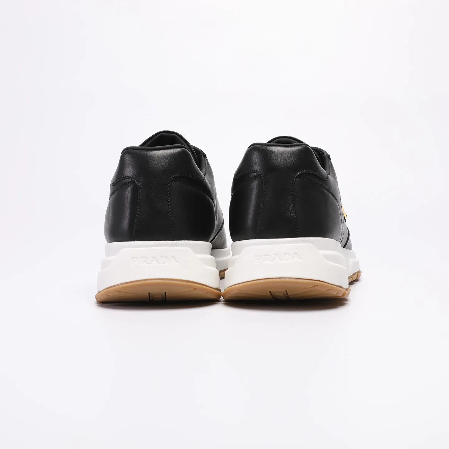 Batch 580 [PRADA] Men's shoes are popular in the counter, official website synchronization, high-quality shipments. Fabric: original cowhide with snakeskin. Lining: cowhide feet + cowhide lining. Outsole: original TPU + foam. Size: 38-46